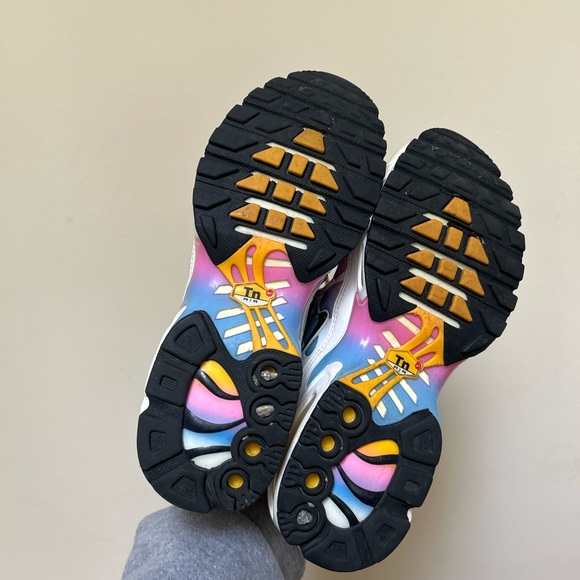 Nike Air Max Plus 'Summer Gradient' - Picture 4 of 4